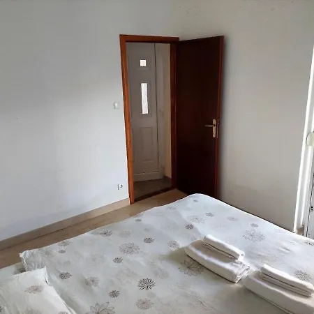 Atina And Tara * Peroj