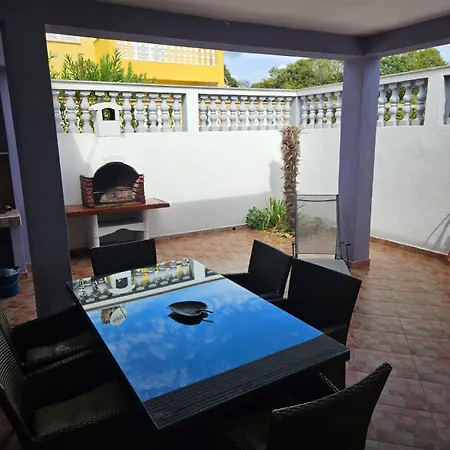 Apartamento Atina And Tara Peroj