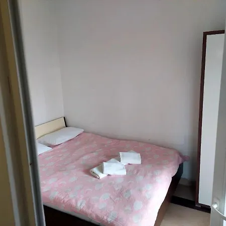 Atina And Tara Apartment