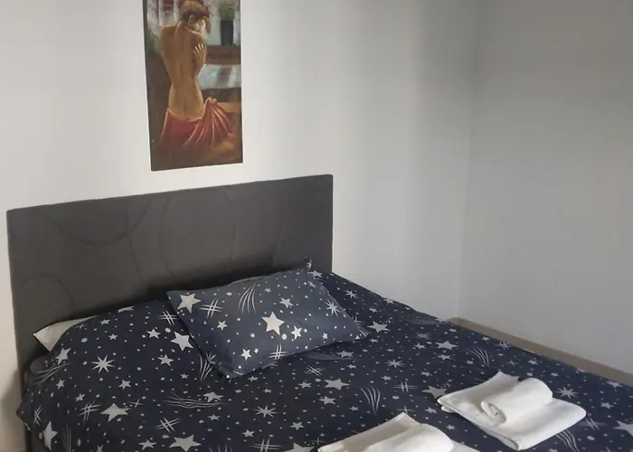 Atina And Tara 아파트