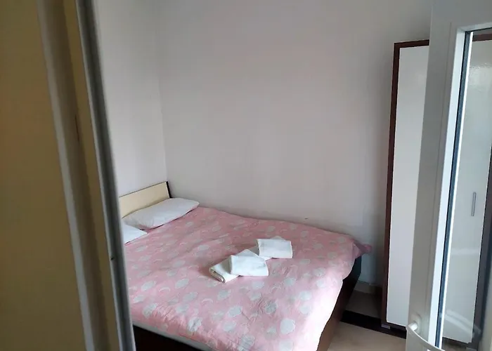 Atina And Tara 아파트