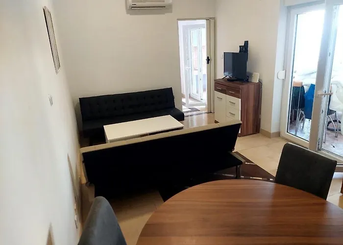 Atina And Tara 아파트 *