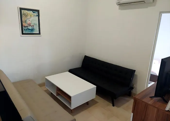 아파트 Atina And Tara *